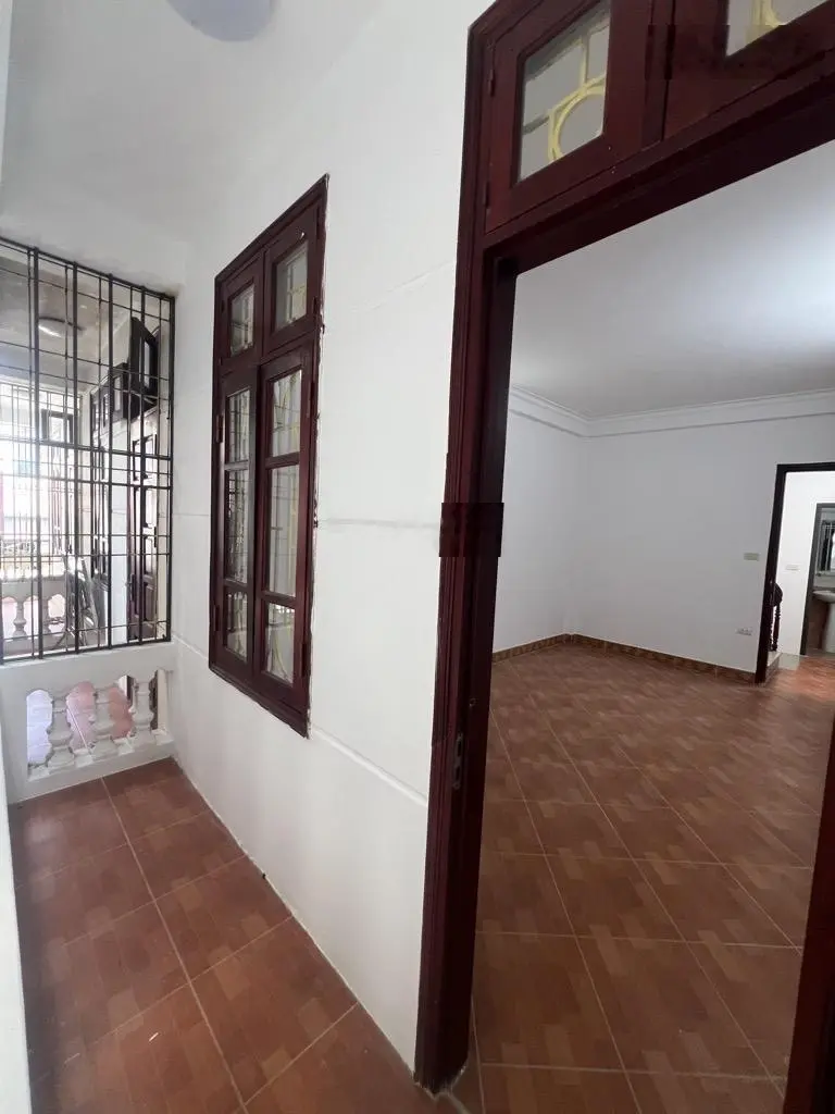 Bán nhà đẹp đường Minh Khai - giá tốt chỉ 5,5 tỷ - 31m2, 5 tầng, 3PN. LH: 0779 548 ***