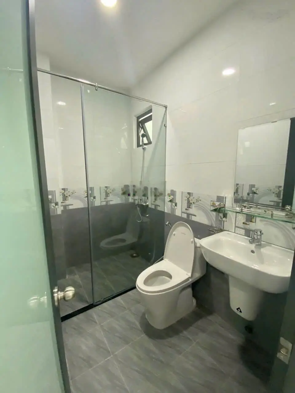 Bán nhà 2 tầng đường 2 ô tô né nhau, xã vĩnh ngọc, tp nha trang