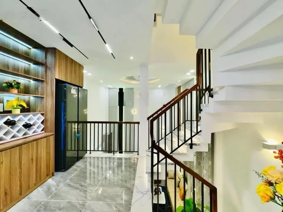 Cần bán nhà Chu Văn An, Bình Thạnh. 64m2 - Giá 3 Tỷ 370- Đang cho thuê 17tr/ tháng. SHR, Hẻm xe hơi