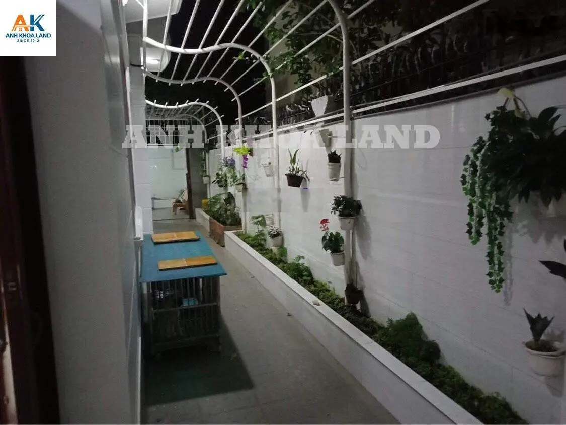 Giá chạm đáy ! Bán gấp biệt thự cực đẹp, full Gỗ Đỏ, KDC Khang Điền - Gia Hòa sân đậu 2 xe ô tô.