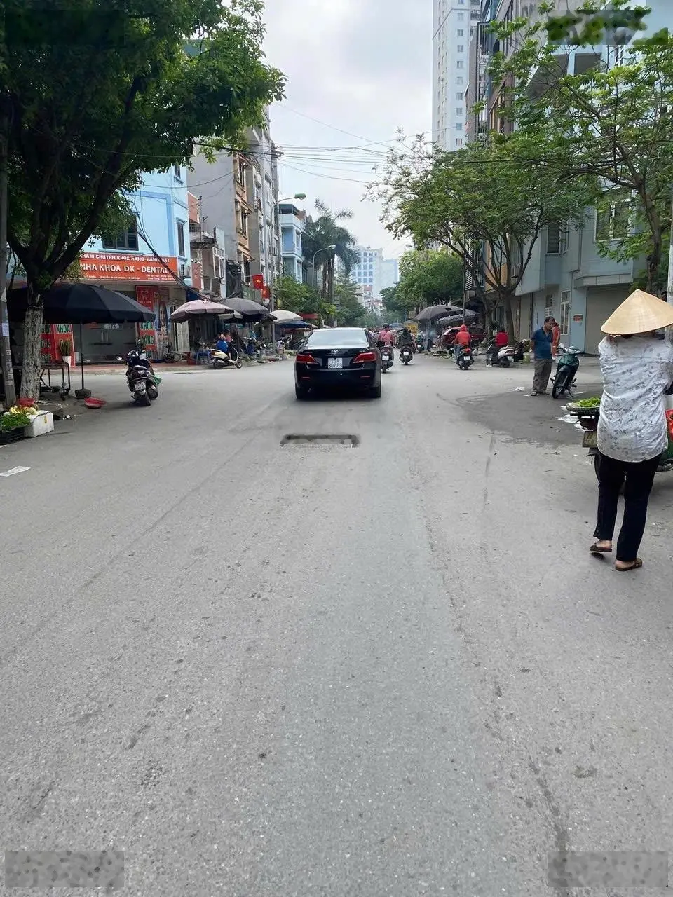 Cực phẩm mặt chợ bông đỏ - siêu kinh doanh dt 50m2 x 5 tầng mt 5m - giá cực tốt.