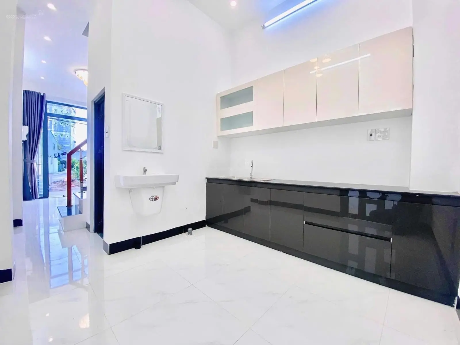 Nhà Phố tại Đỗ Xuân Hợp, Quận 9, 3,15 tỷ, 60m2 , 2PN, 2WC, Đường Oto, Cho Thuê Kinh Doanh Sầm Uất.