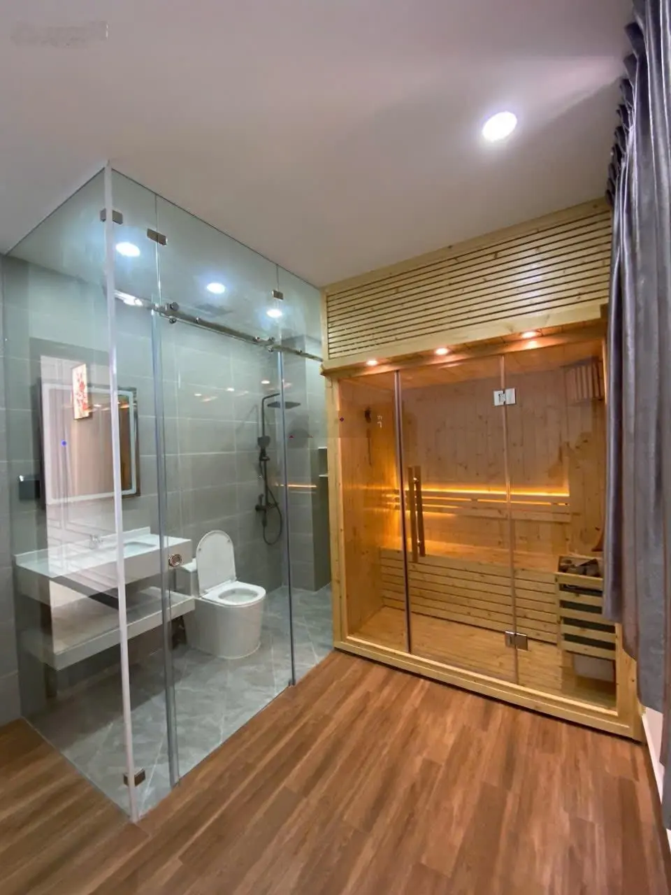 Bán Nhà Mặt Phố 5 Tầng 72m2 P.Tân Hưng, Quận 7, mới đẹp 100%. Đường rộng 16M, giá sốc 13,5 tỷ