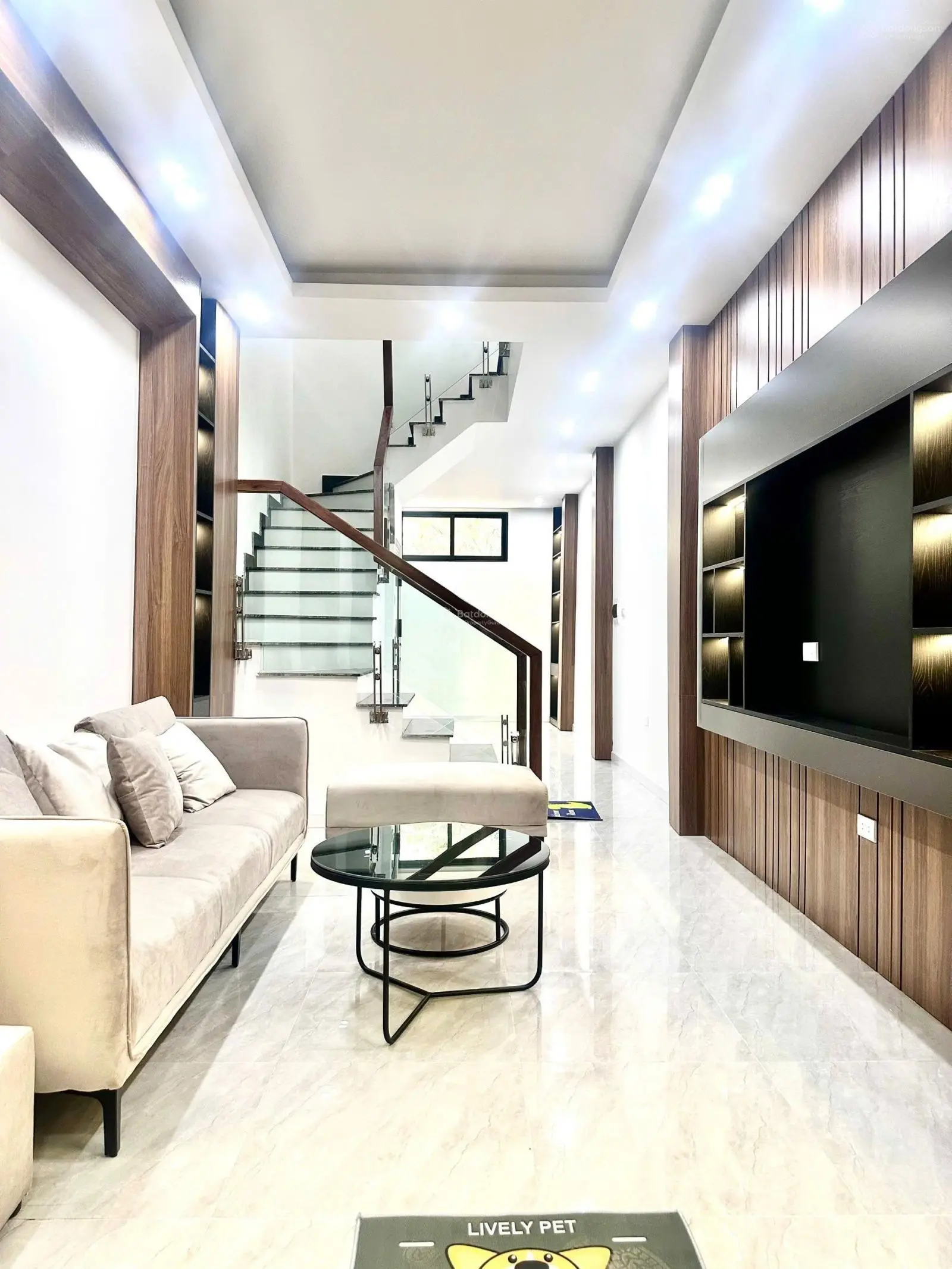 Chính chủ cần bán gấp nhà đẹp 5 tầng Quang Trung Hà Đông.