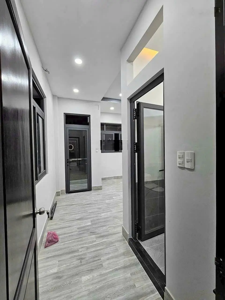 Bán nhà riêng tại Huỳnh Tấn Phát, 7,45 tỷ, 70m2, 4PN, 5WC, 3 tầng, giá siêu hời