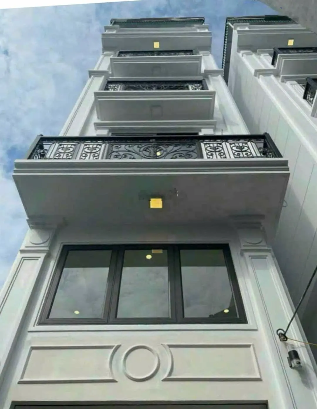 Bán nhà riêng Đường Thúy Lĩnh, diện tích 30m2, giá 4,1 tỷ, 5 tầng, mới, sổ đỏ riêng