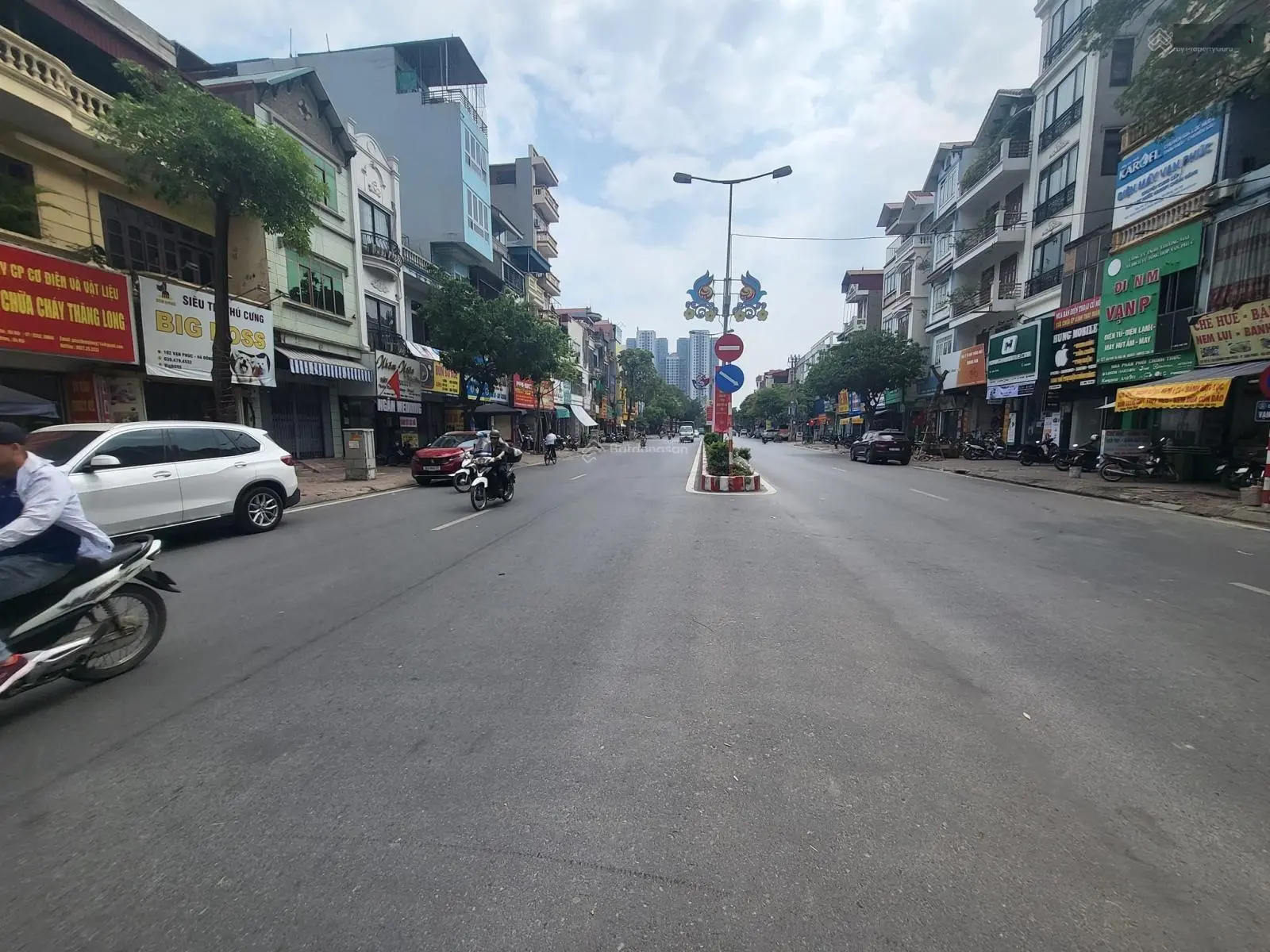 Siêu phẩm mặt phố Vạn Phúc 35m2, 2 tầng, kinh doanh đỉnh, vị trí vip, vỉa hè rộng, giá chỉ 1x tỷ