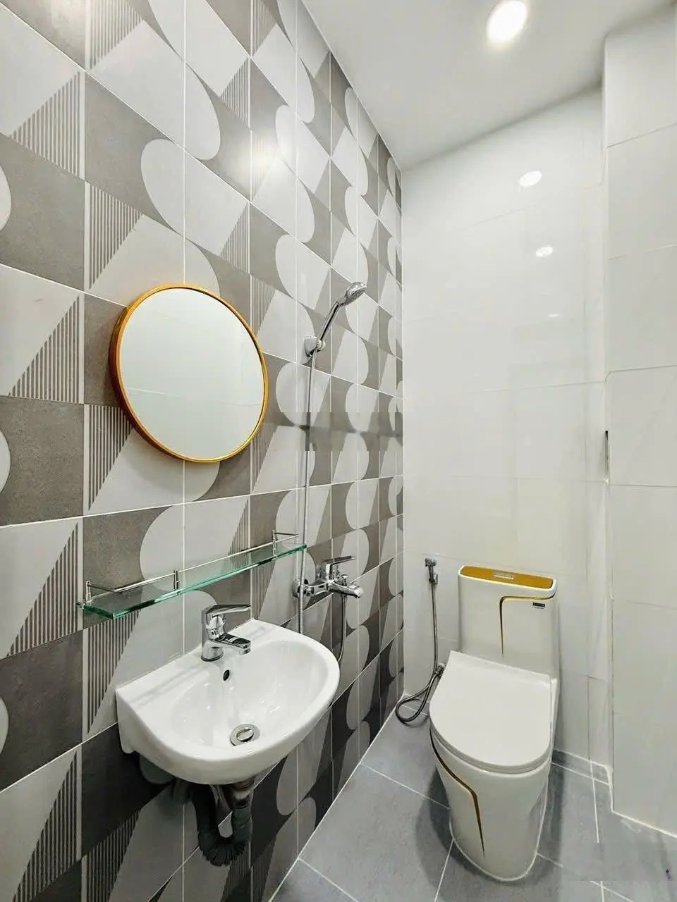 Nhà gần THCS Phan Đăng Lưu, đường Nguyễn Văn Đậu, quận Bình Thạnh giá 2ty840 | 32m2 | tặng nội thât