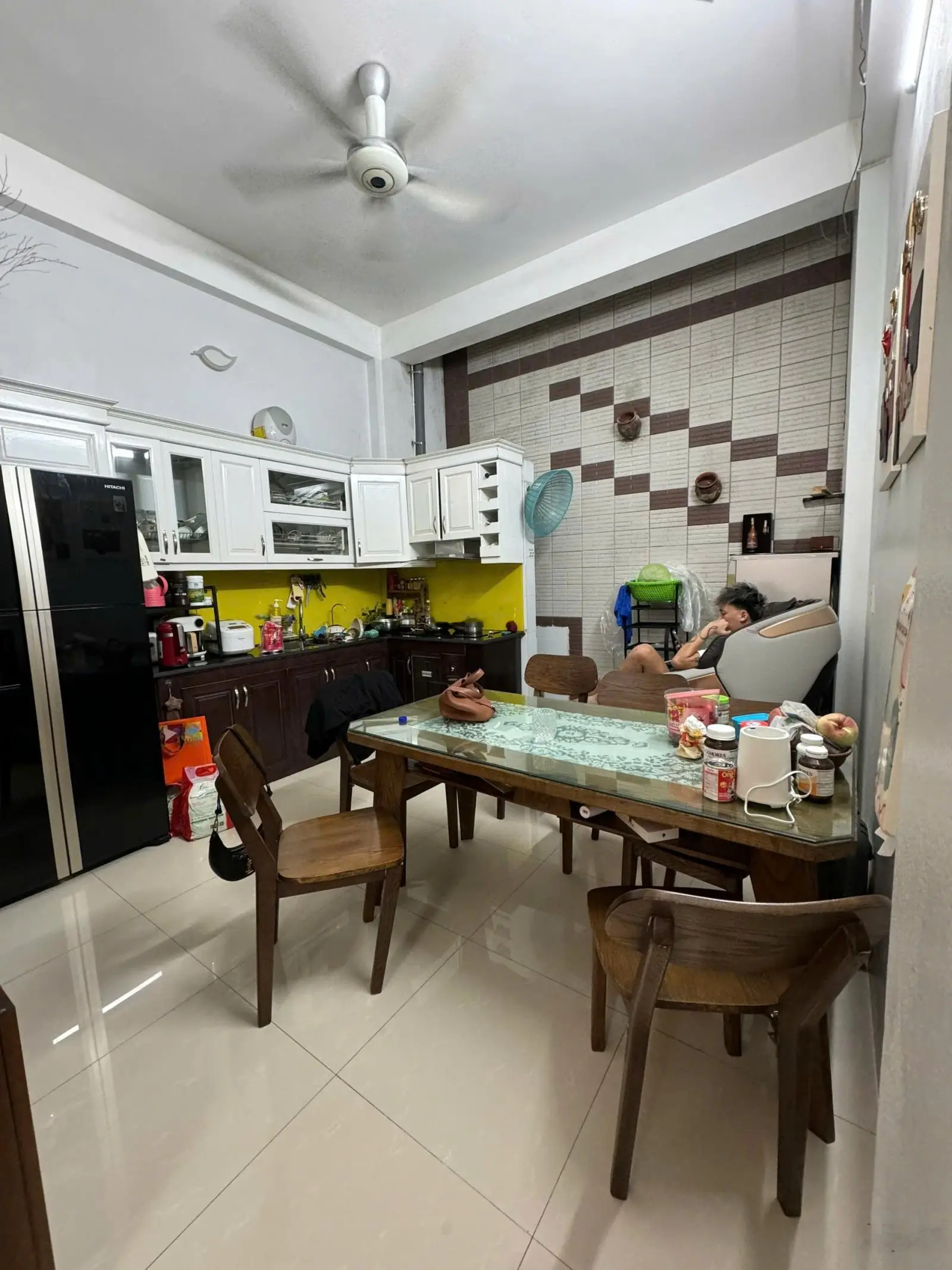 Bán nhà 4 tầng 1 tum dân xây đẹp - kđt Quyết Tiến cạnh bến xe Thái Bình