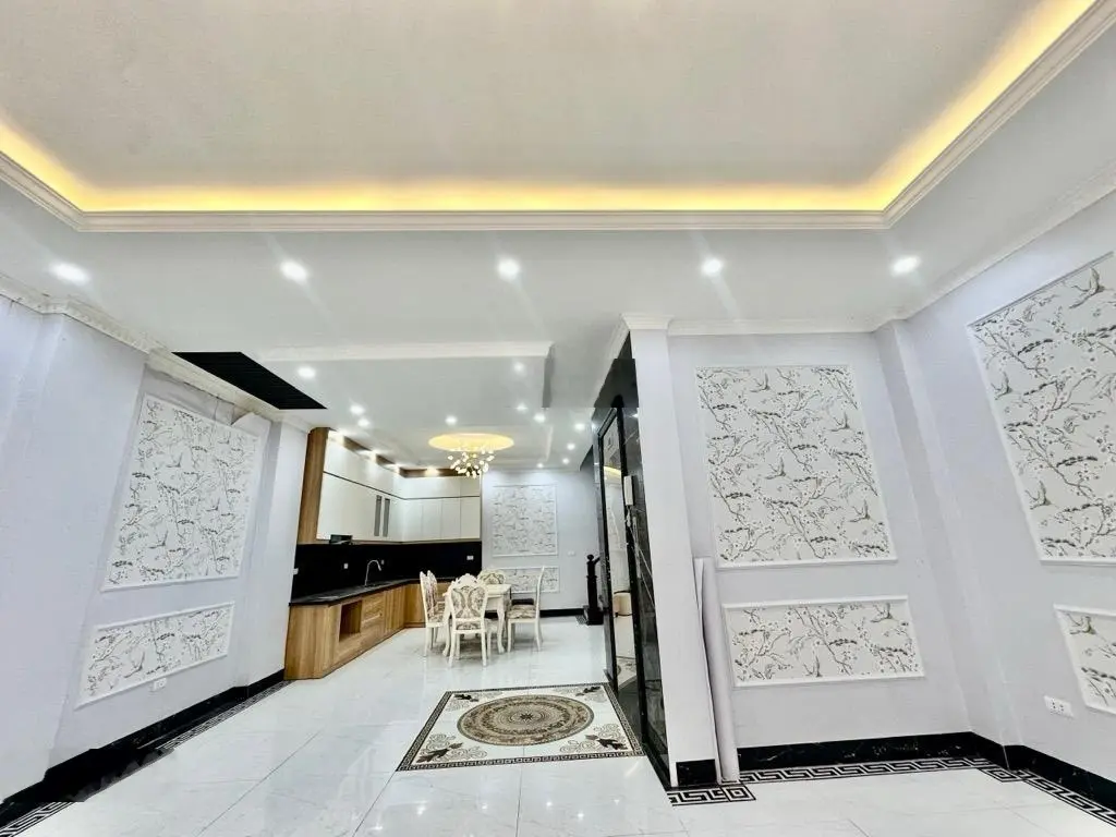Bán nhà Biệt thự 5 tầng mặt phố phúc lợi 90m , mt 6m , phân lô vỉa hè rộng 5m , kinh doanh .