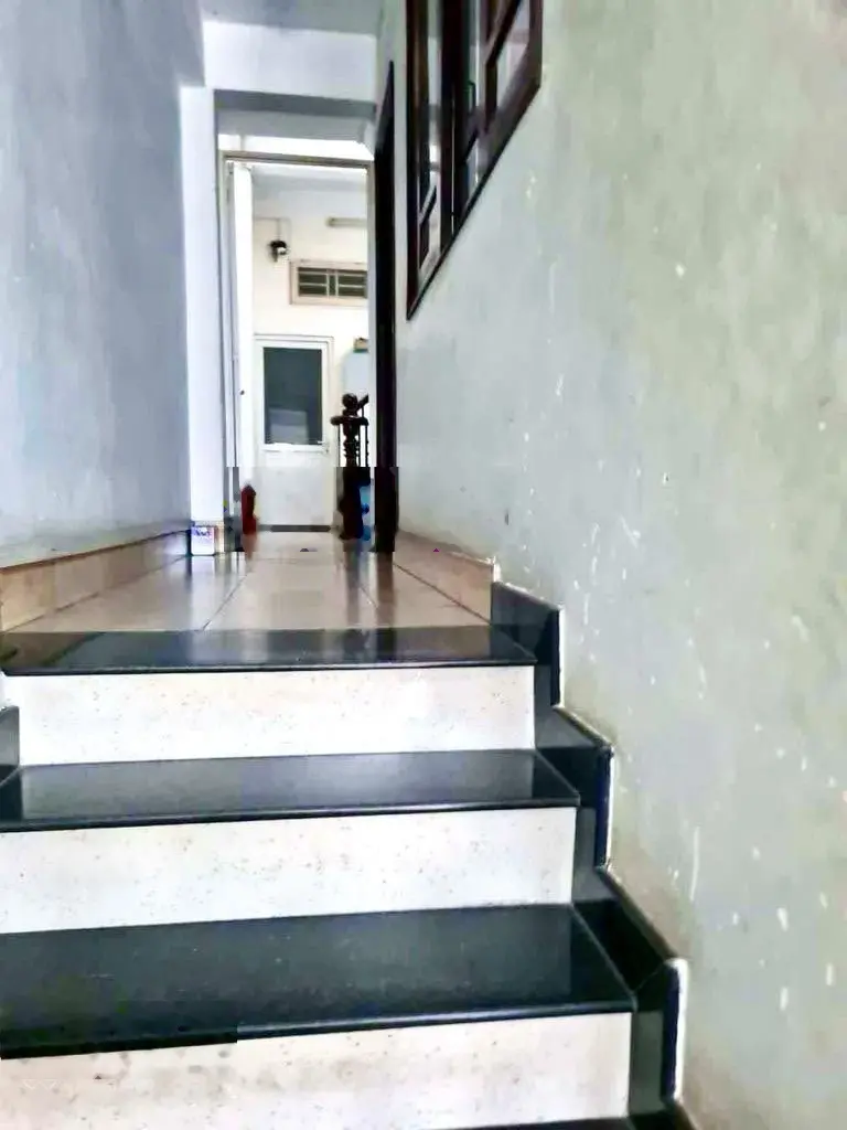 Bán nhà Tân Bình, 180m2, ngang 5m, đường nhựa 10m, vỉa hè 2m, dòng tiền 50tr lâu dài, 23 tỷ