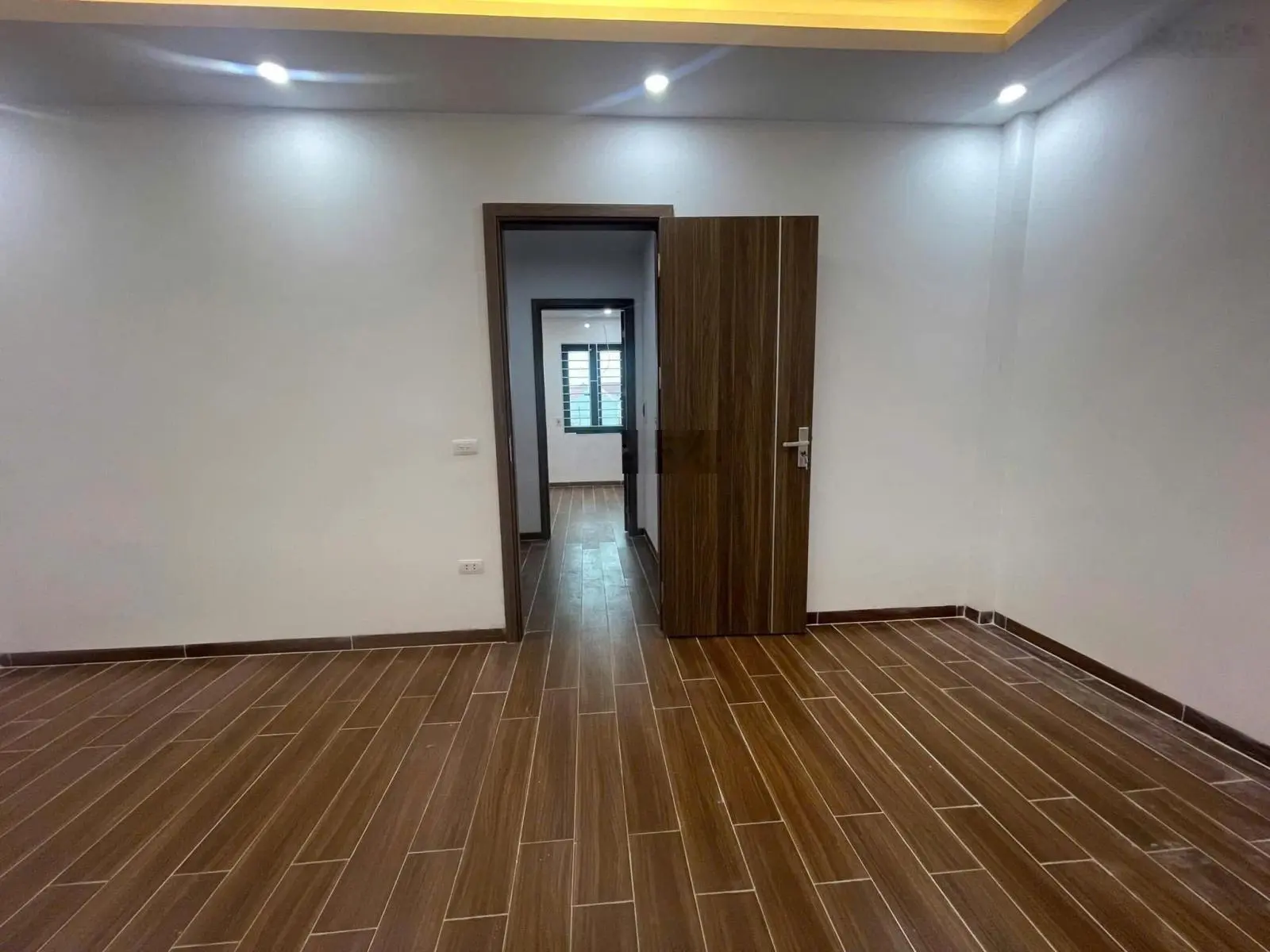 Nhà độc lập 4T*52m2 sân cổng riêng, oto đỗ cửa ngay Vành Đai 4, Đại Lộ Thăng Long L/h: 0328107368