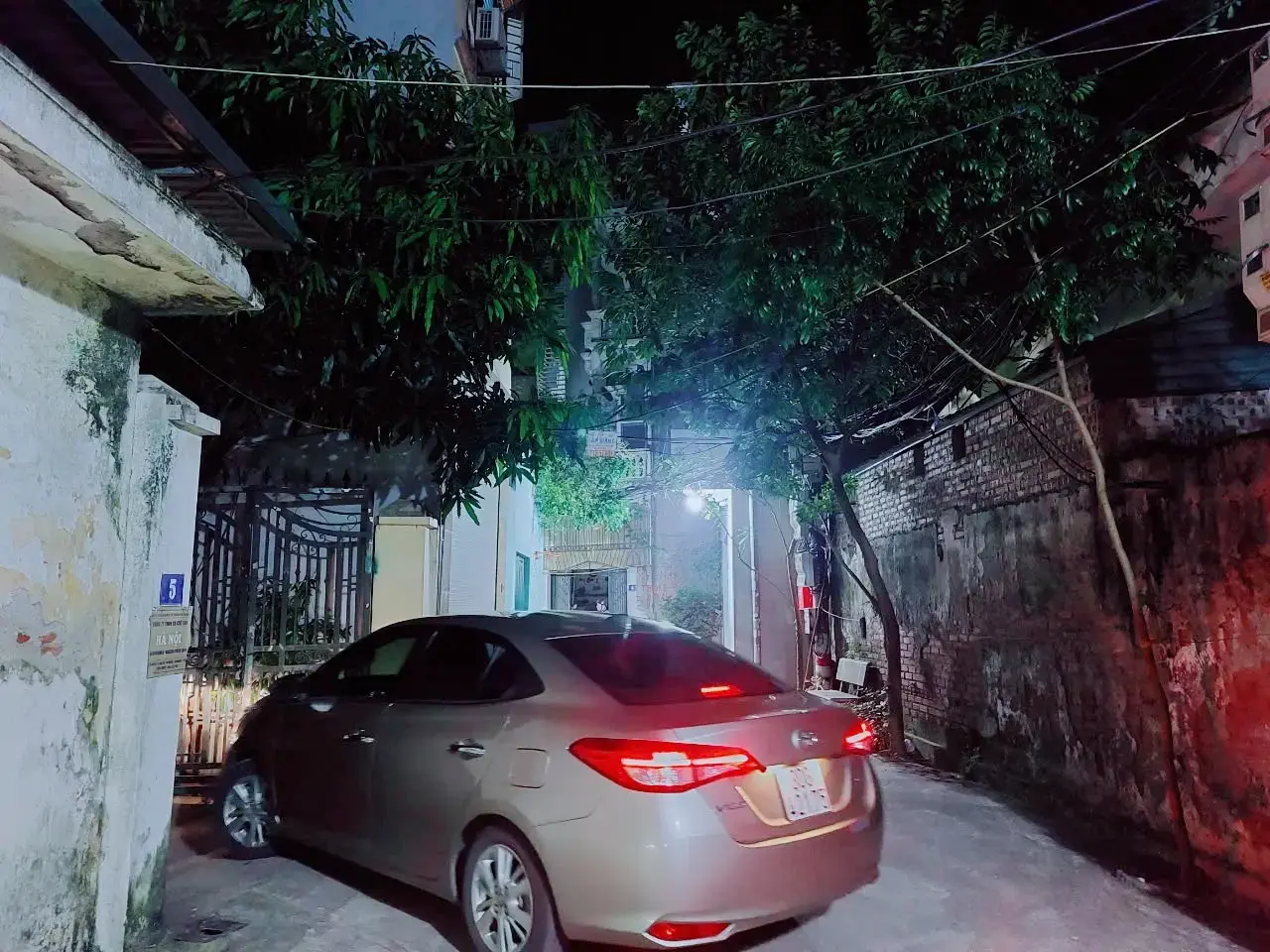 Nhà 5 tầng khu đô thị pháp vân, hoàng mai, tiện ích an sinh không thiếu gì, ô tô quanh nhà