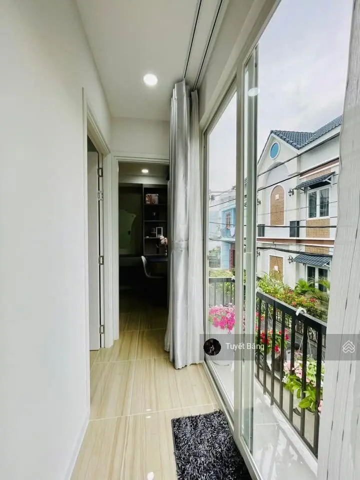 1 căn duy nhất ngay Lê Văn Việt,Tăng Nhơn Phú A,quận 9.Giá chỉ 3 tỷ 1.Gần Sài Gòn Villa hill