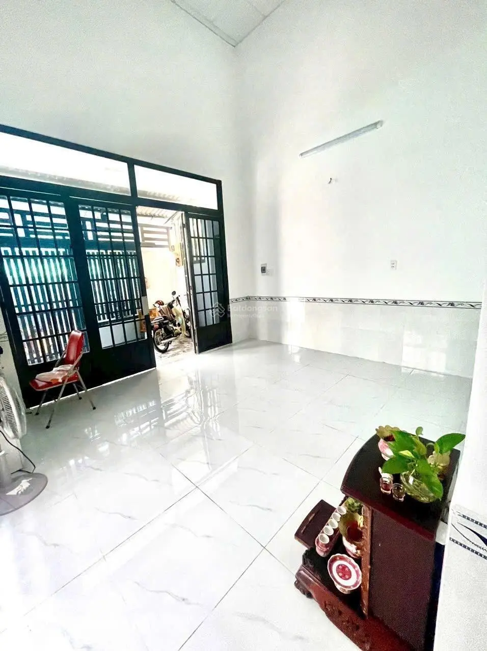 Bán nhà phố sổ hồng riêng biệt hẻm 2221 Huỳnh Tấn Phát - TTNB - 5,5x14m, lửng, 3PN - giá: 2.98 tỷ