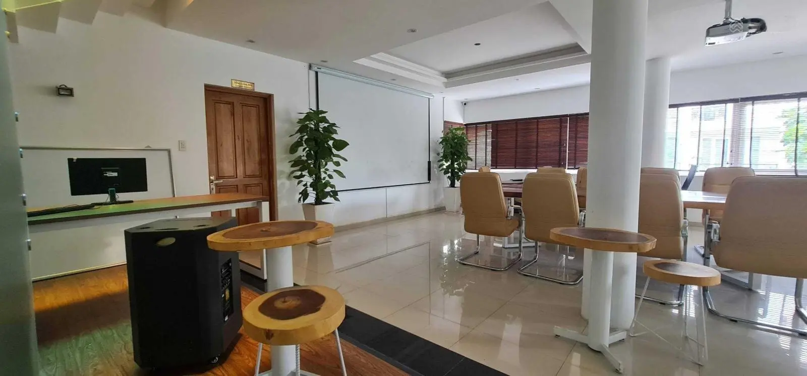 Bán nhà góc 2MT 61A Cao Đức Lân, hầm 4 tầng, HĐT 70tr/th
