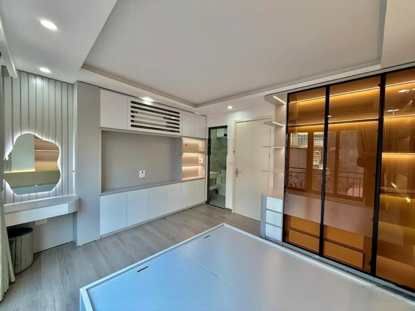 Bán nhà Mễ Trì-Nam Từ Liêm căn hộ dòng tiền