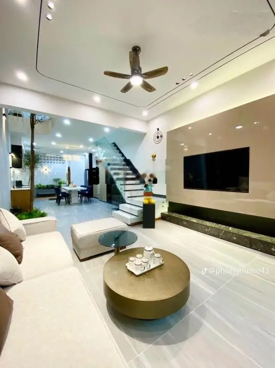 MT Tôn Thất Tùng, P. Bến Thành, Quận 1. 4.4 x17m 4 lầu HĐT: 80tr giá 32 tỷ TL