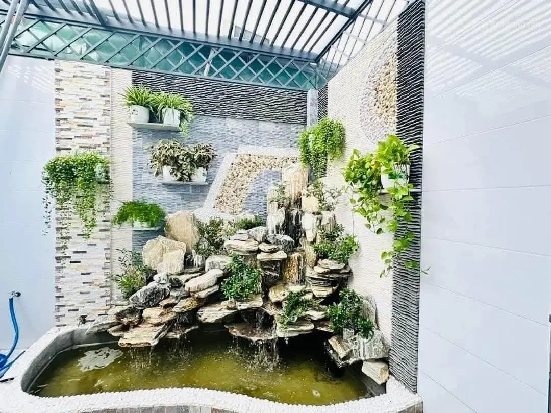 Si.ê.u ph.ẩm đào tông nguyên. thang máy. 4tầng. 106m2. gara ôtô. 5pn, 6wc. chỉ 10t9