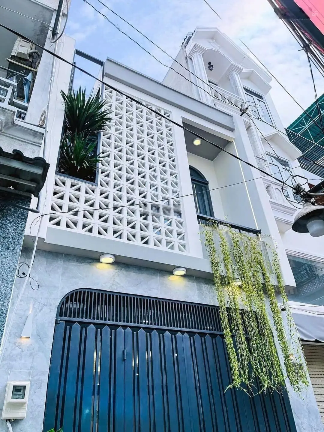 Bán nhà 2 tầng 31m2 chỉ 1tỷ850 Cao Thắng, P12, Q10. Gần BV Bình Dân, chợ Hồ Thị Kỹ. Sẵn sổ, hẻm 6m.