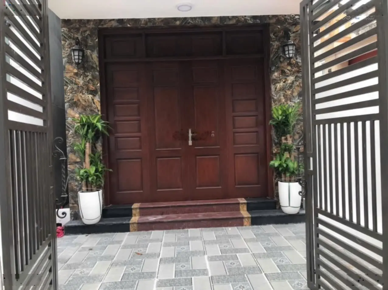 Nhà xây mới hiện đại, ngõ nông, diện tích 55m2 x 4 tầng, giá nhỉnh 5 tỷ