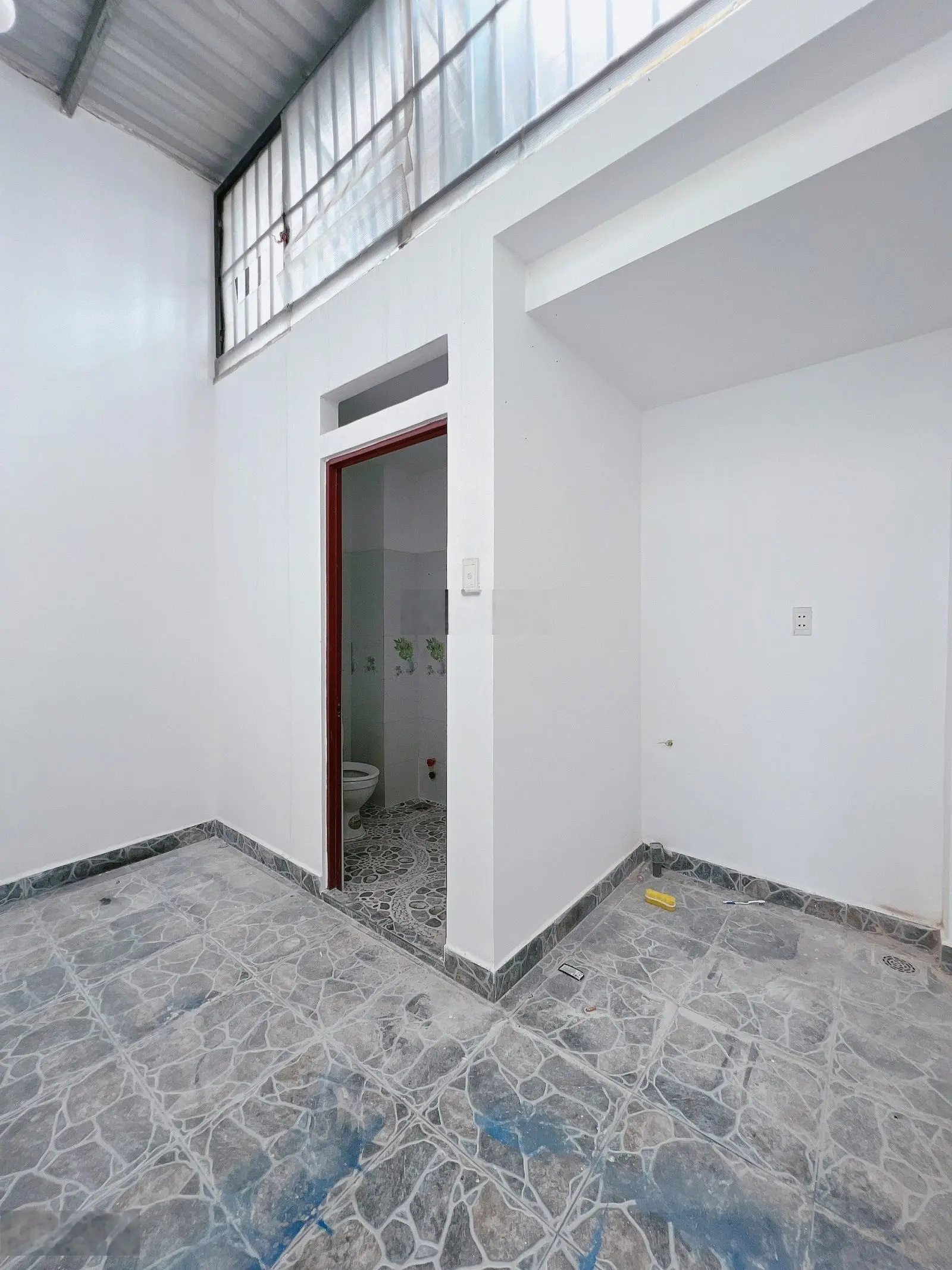 Bán nhà 2 lầu 3pn đườnG Liên Khu 5 - 6, hẻm 1/ ô tô đổ cửa, BHHB, Bình Tân