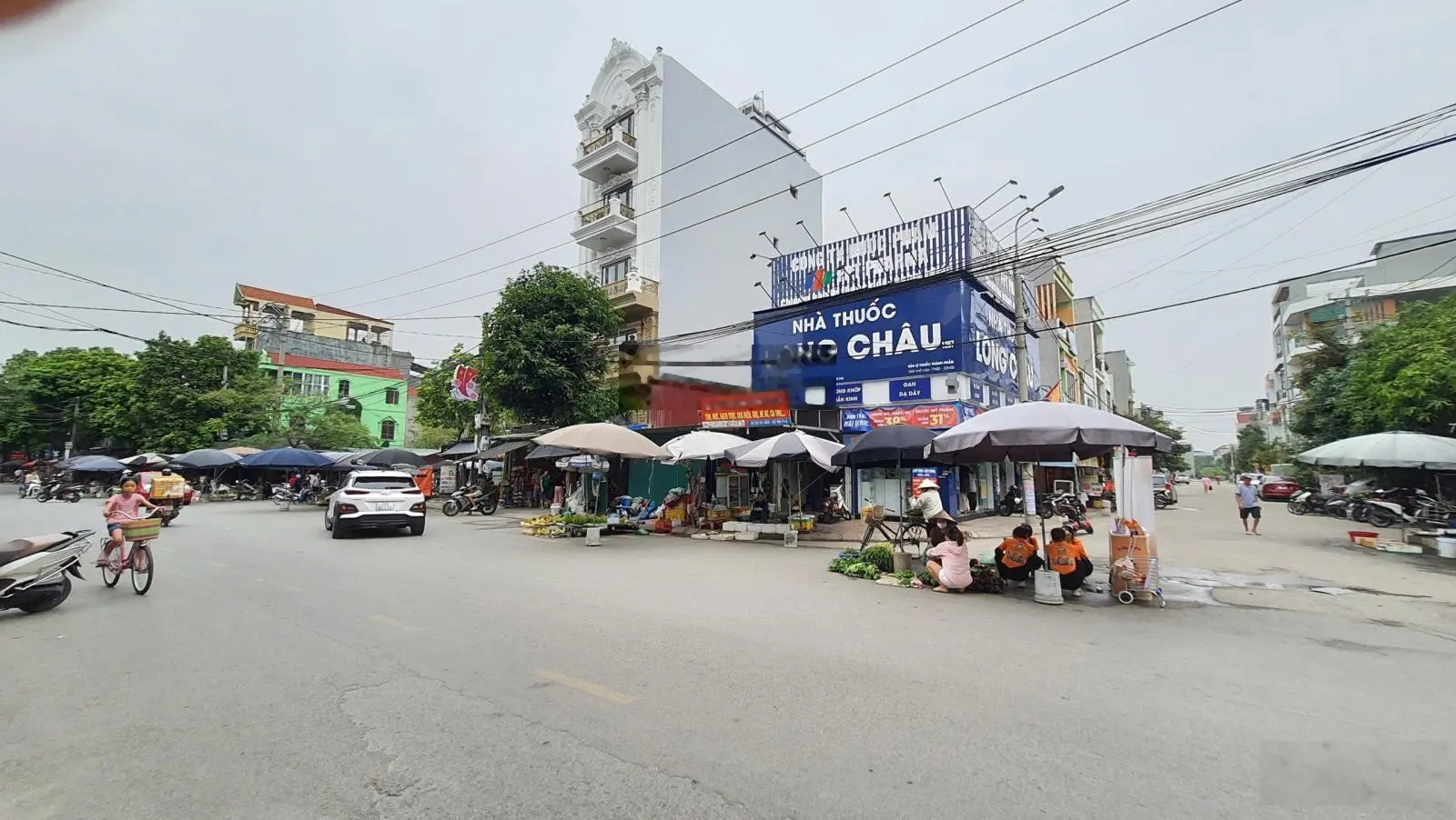5 tỷ nhà phố kinh doanh dòng tiền đều tại trung tâm thị trấn Đông Anh