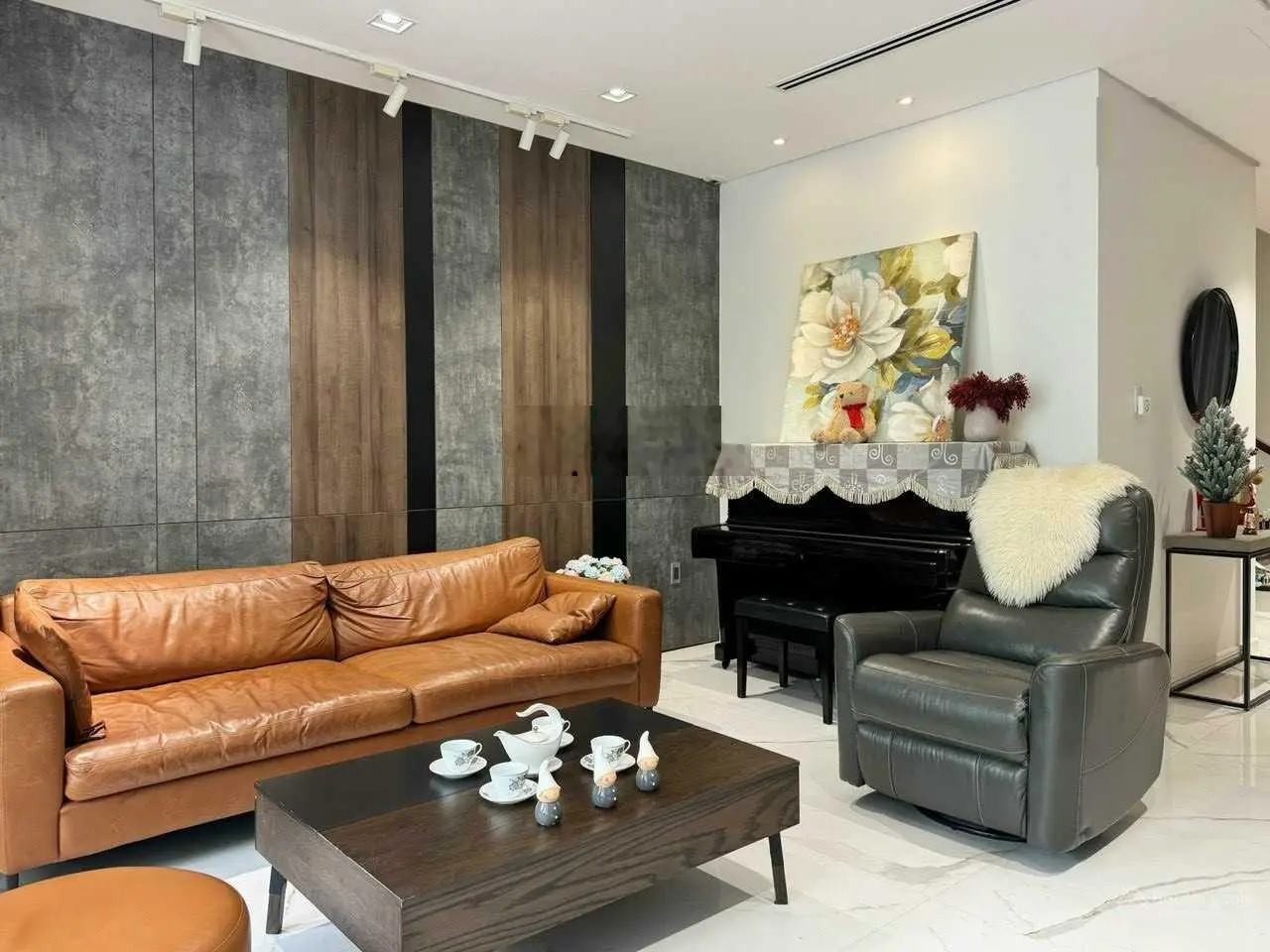 Cần bán nhanh căn Nine South 7x20m 16 tỷ nhà hoàn thiện LH 0989 866 *** Tuyền