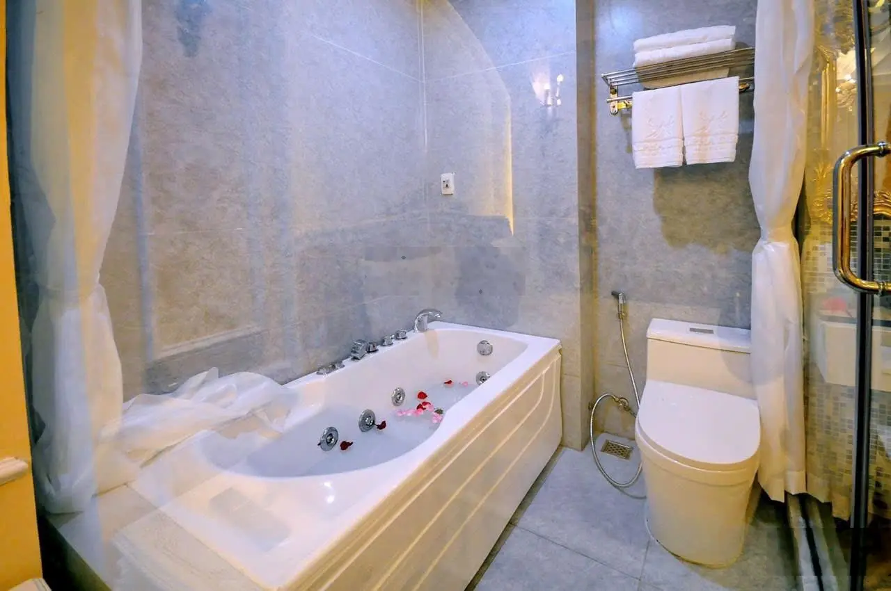 Bán khách sạn mặt tiền đường trần phú thành phố nha trang