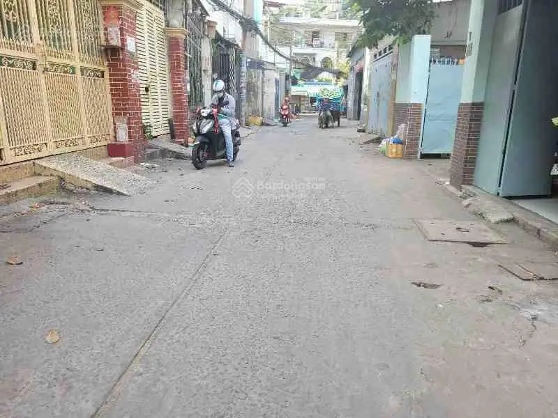 Nhà mặt tiền đường 7m, 2 lầu cần bán 13 tỷ chính chủ, cho thuê 15 triệu công chứng trong ngày