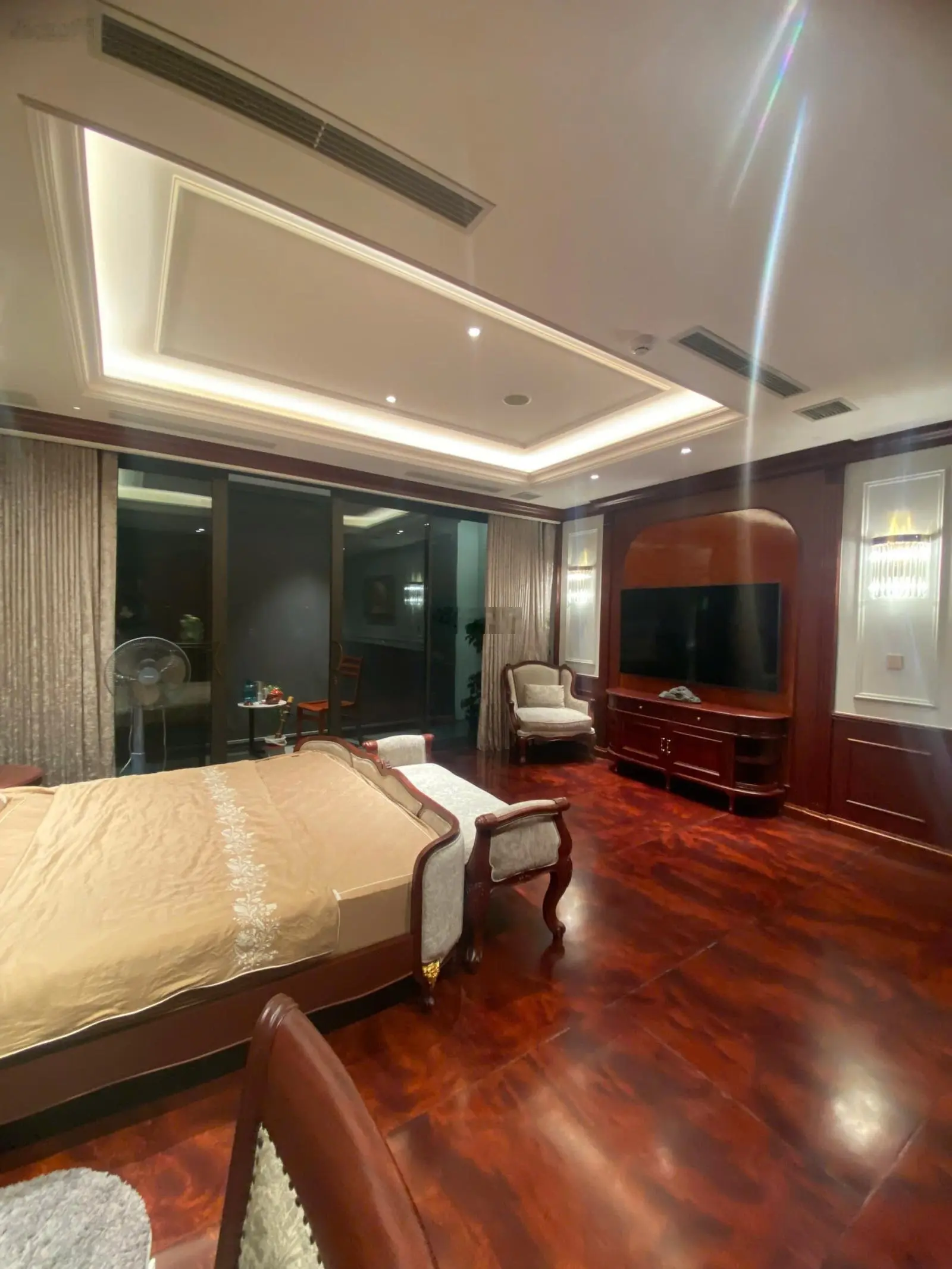 Cần bán gấp nhà Phú Diễn - nguy nga sang trọng hơn cả lâu đài nghìn tỷ trên đất nước Việt Nam