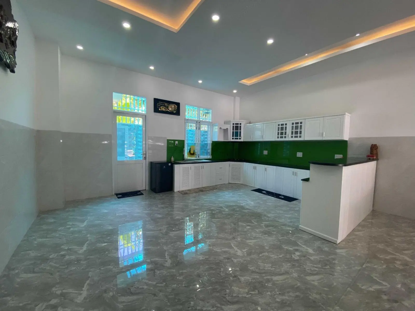 Nhà 1 trệt 3 tầng đường B1 Vĩnh Điềm Trung, tp. Nha Trang