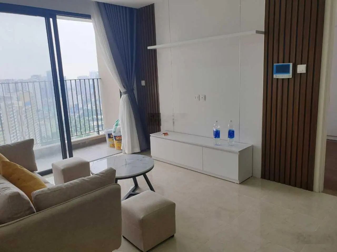 (View hồ). Bán 2PN 2WC 83m2 ban công ĐN Vinhomes D'Capitale Trần Duy Hưng - full đồ tòa C6 Vincom