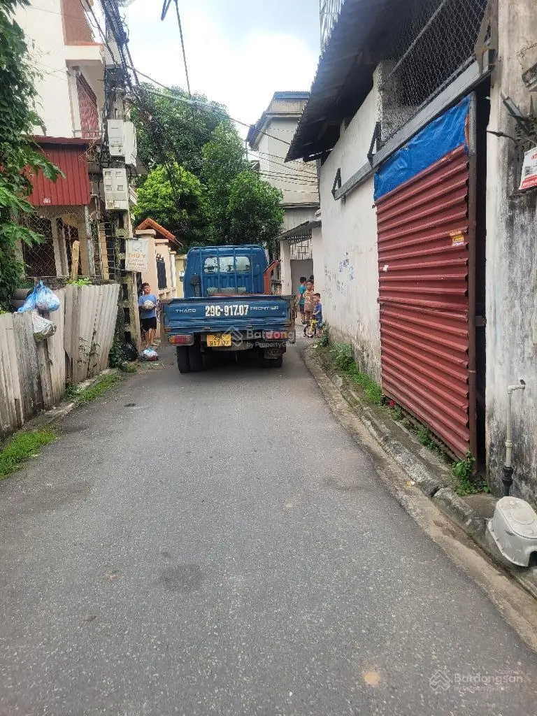 *Bát Khối - Đông Dư* ngõ 8 gần đê- 147m MT 8,4m - ô tô đi + ngõ thông* ở và để dành