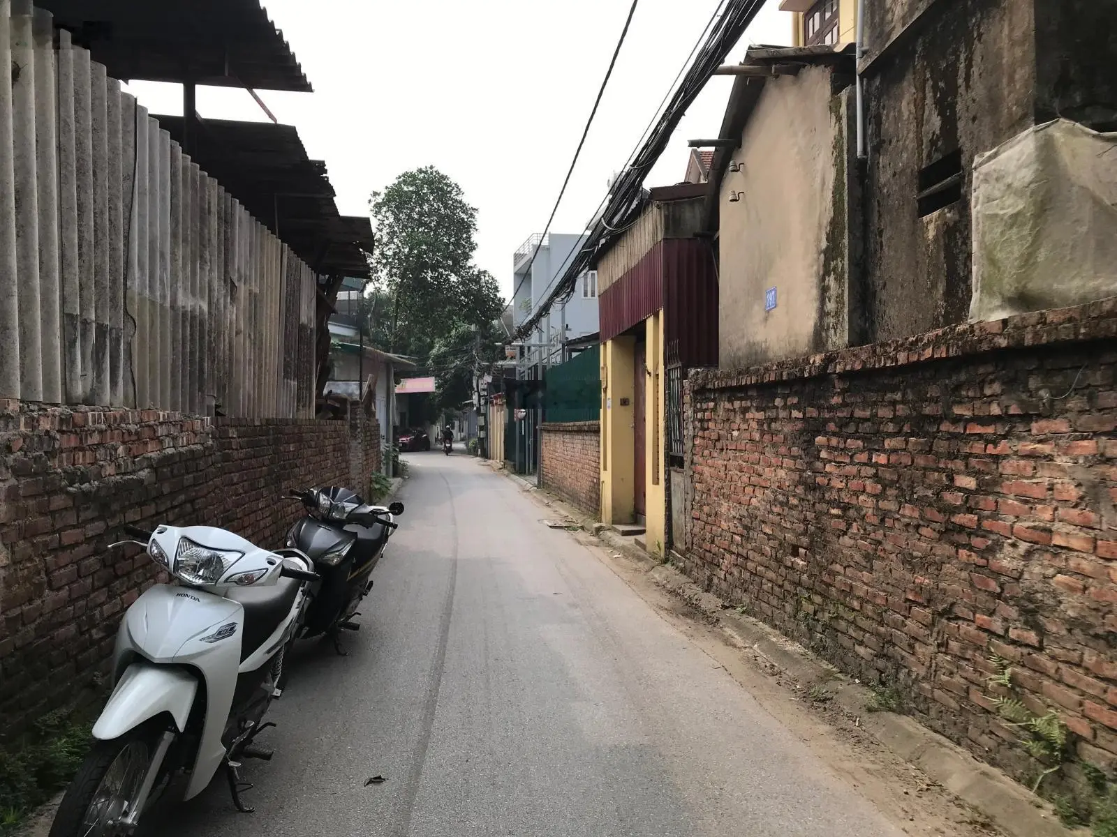 Tại Ngọc Thuỵ nhỉnh 3 tỷ có ngay 71m2 đất đường trước nhà ô tô tránh bagac ô tô vào nhà