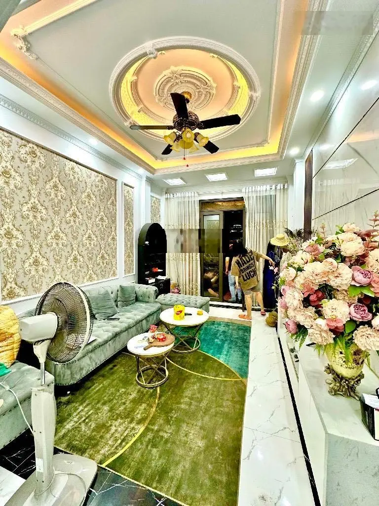 Nhà phố Nguyễn Trãi 56m2 4 tầng trắc chắn còn mới đẹp - gần phố ô t30m trước nhà 3 gác tránh sổ đẹp