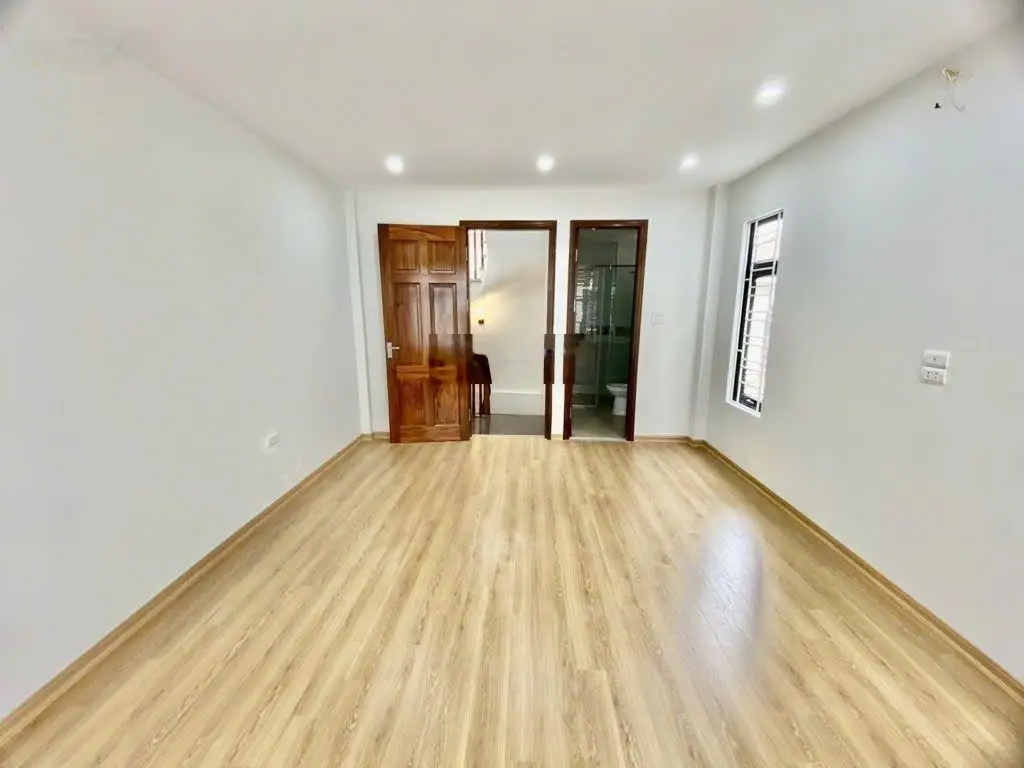 Nhà Phú Diễn mới tinh 30m x 5T hơn 4 tỉ, Mặt tiền đẹp ngõ vào nhà thông thoáng
