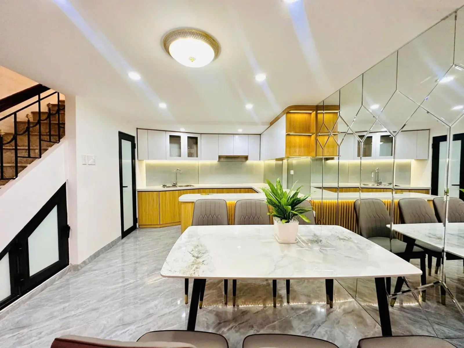 NHÀ KIM MÃ MỚI ĐẸP - CÁCH PHỐ 80M, GẦN VĂN CAO - KHU VÍP - 10 RA HỒ TÂY - 53M CHỈ HƠN 7 TỶ