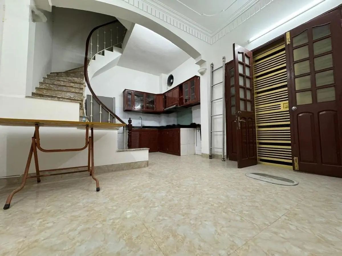 Vị trí kim cương, phố Tam Khương, cách mặt phố vào bước chân, ngõ thông Kd, gần trường,43m272x5T!!