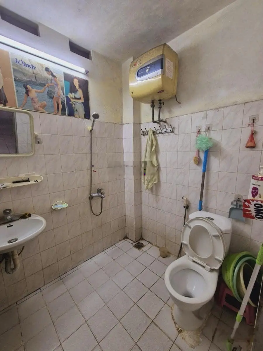BÁN ĐẤT TẶNG NHÀ TRUNG TÂM ĐỐNG ĐA - GẦN PHỐ - MẶT TIỀN RỘNG - PHÙ HỢP XÂY CCMN - LH 0968 661 ***