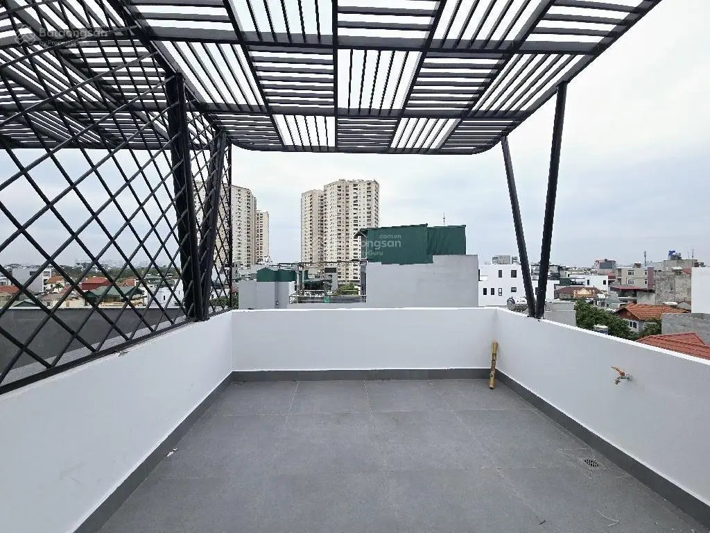 Bán nhà 6 tầng thang máy 45m2 nhìn ra đường Cổ Linh, Long Biên giá nhỉnh 8 tỷ