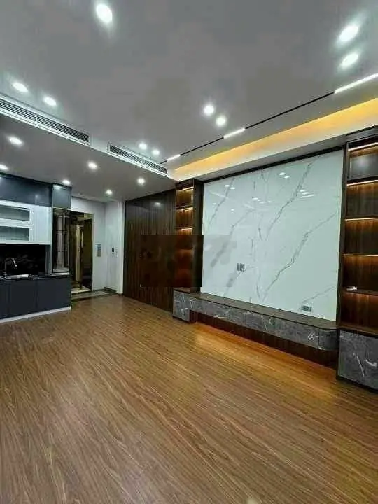 Bán nhà Thạch Bàn 39m2 x 6 tầng,thang máy,ngõ ô tô 4 chỗ vào,chỉ 5.xT