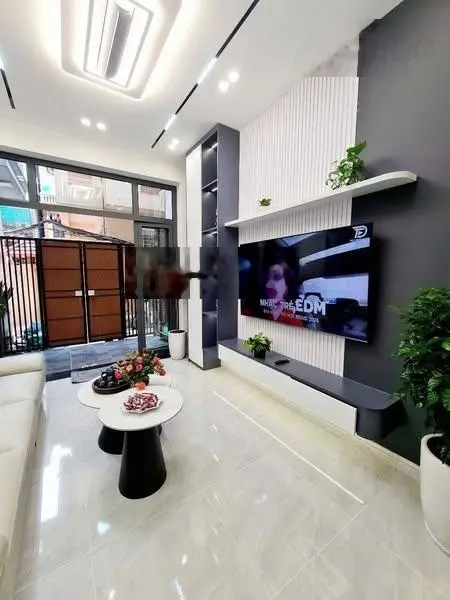 Đội Cấn Ba Đình nhà mới gần phố - vào ở ngay nội thất nhập khẩu 40m2 4 tầng 9,6 tỷ