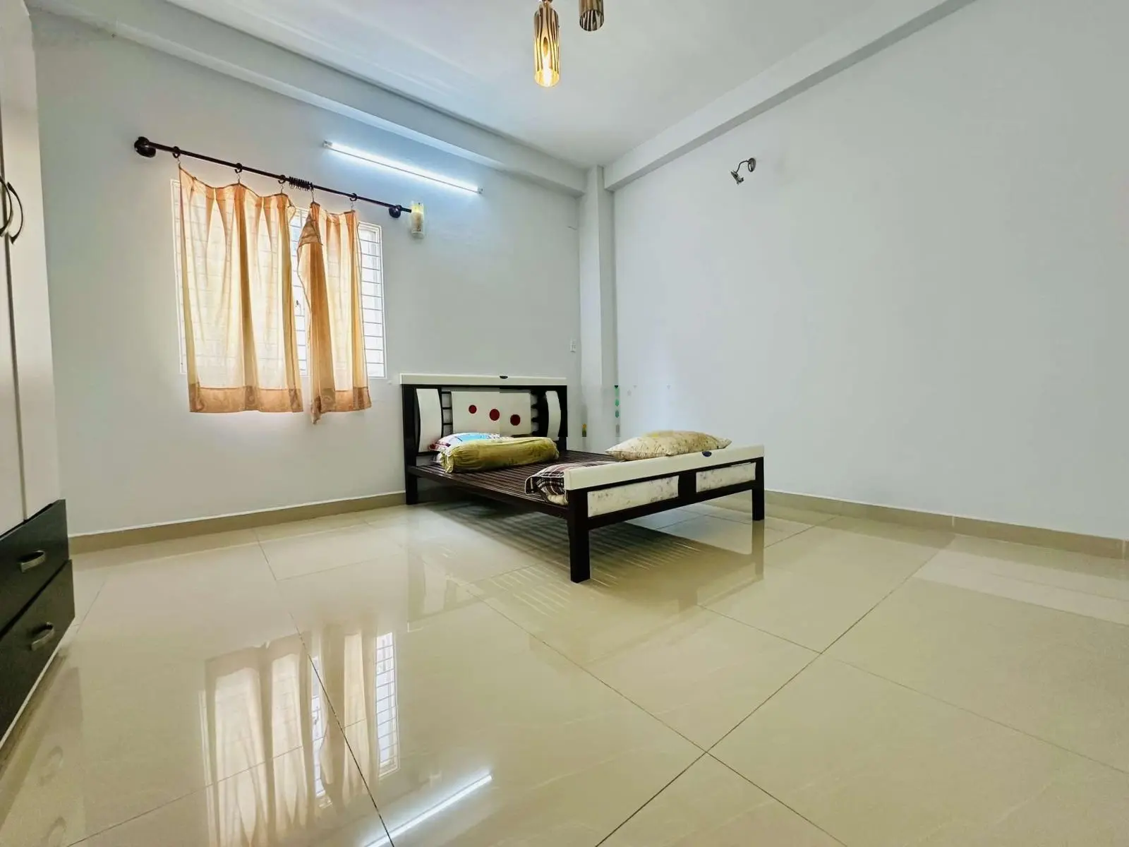 Bán Nhà Riêng Phạm Hữu Lầu, 7,5 tỷ, 66m2, 4 tầng, 5PN, 5WC, giá tốt