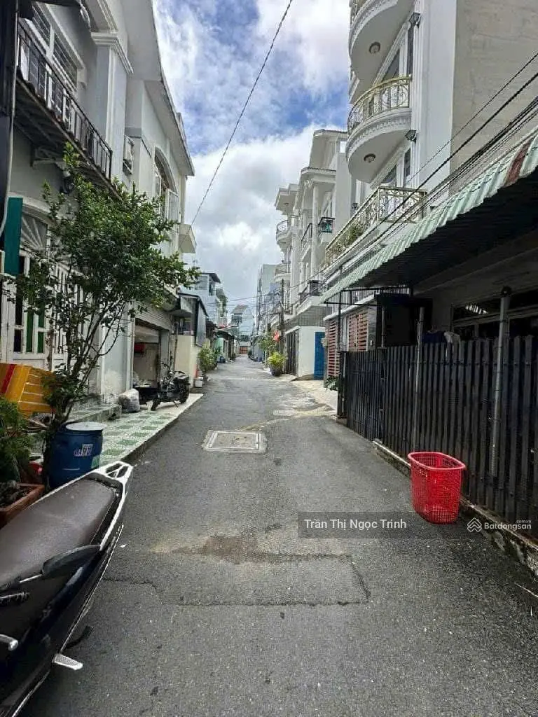 Bán nhà hẻm 39 Tăng Nhơn Phú A, quận 9, DT 50m2, tiện giao thông, giá 4,15ty