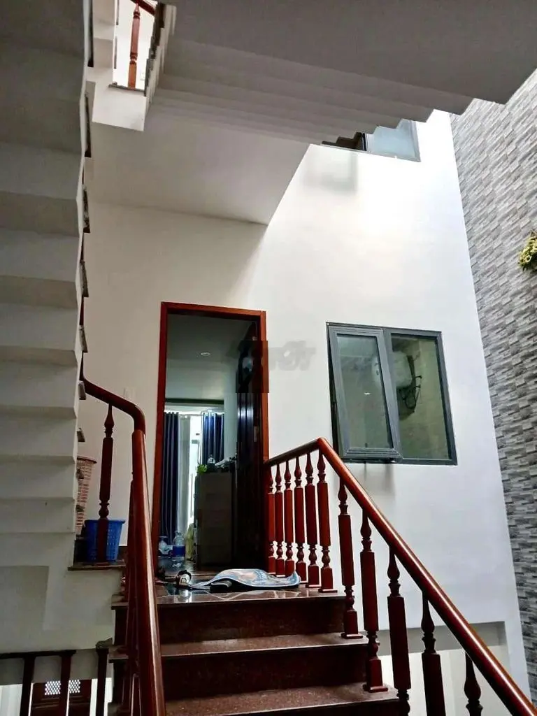 Bán gấp nhà Nguyễn Thế Kỷ, khai thác dòng tiền 20tr/ tháng