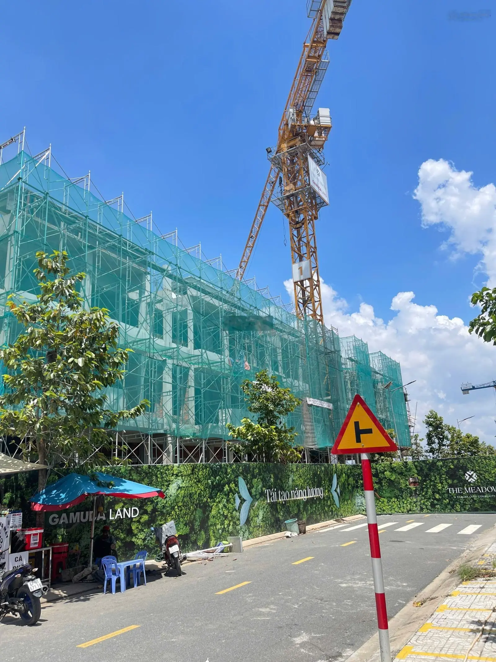 Nhà phố 7x20, mặt tiền 20m, khu bán compound hồ bơi, trường học, công viên.. 11,6 tỷ giáp Tân Phú