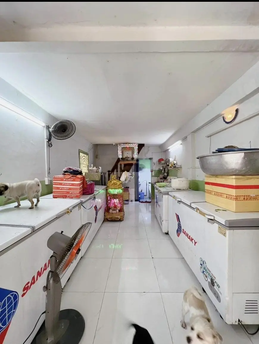 Bán nhà quận 4, 3 Tầng, hẻm 1/ khu dân cư hiện hữu, ngay chợ Xóm Chiếu, đường Đoàn Văn Bơ !