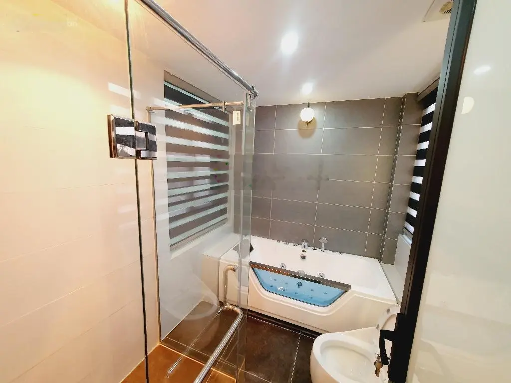 Bán NR Kim Chung 16,5 tỷ 95m2, 4PN, 3WC, view đẹp, chính chủ