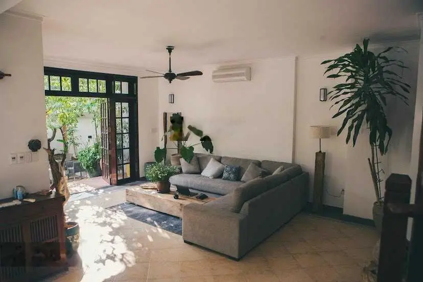 Bán nhà HXH Lý Chính Thắng, P9 Q3: 4.50x18m, 6 tầng+ thang máy, giá 20.5 tỷ TL, 0909 683 *** Đỗ Nhung